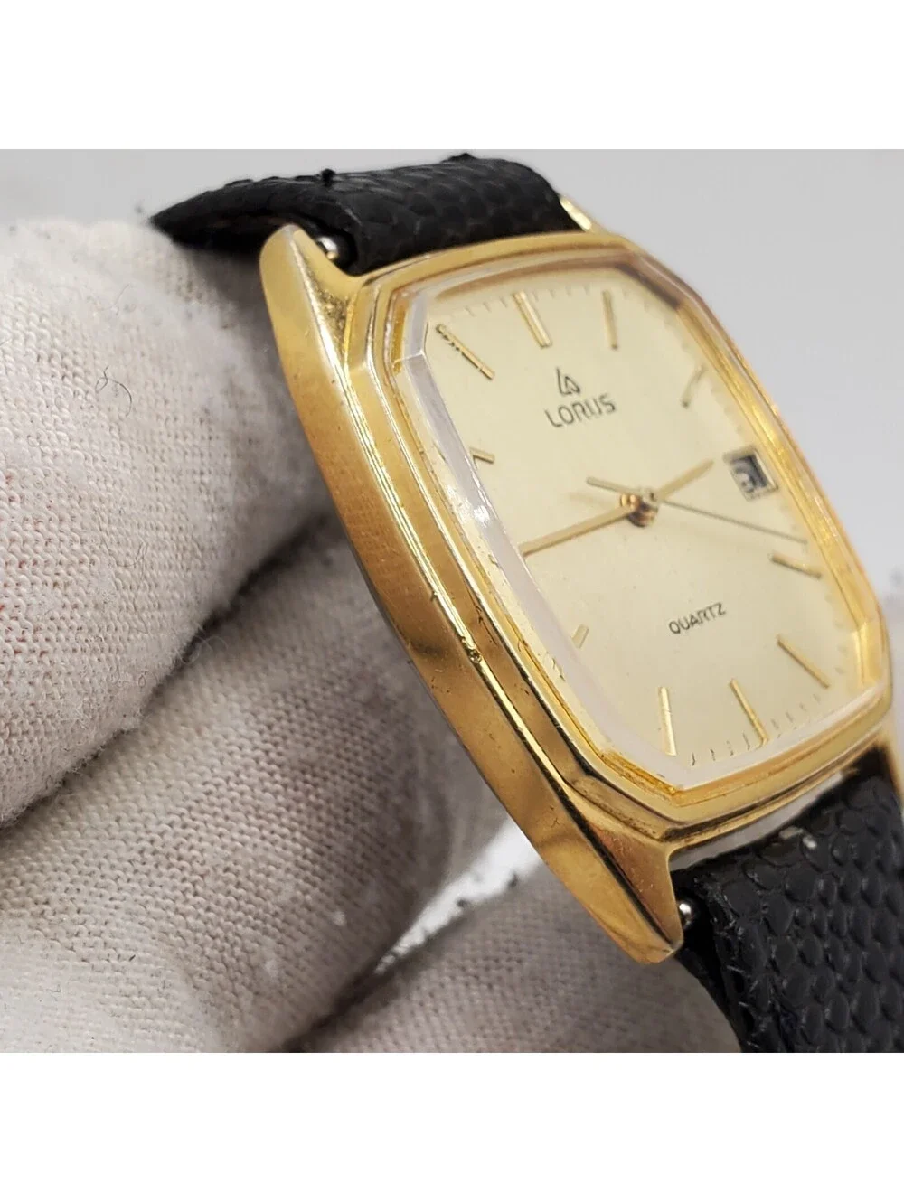 Lorus Watch Women New Battery Gold Tone Date Dial Black Leather Band 23mm READ